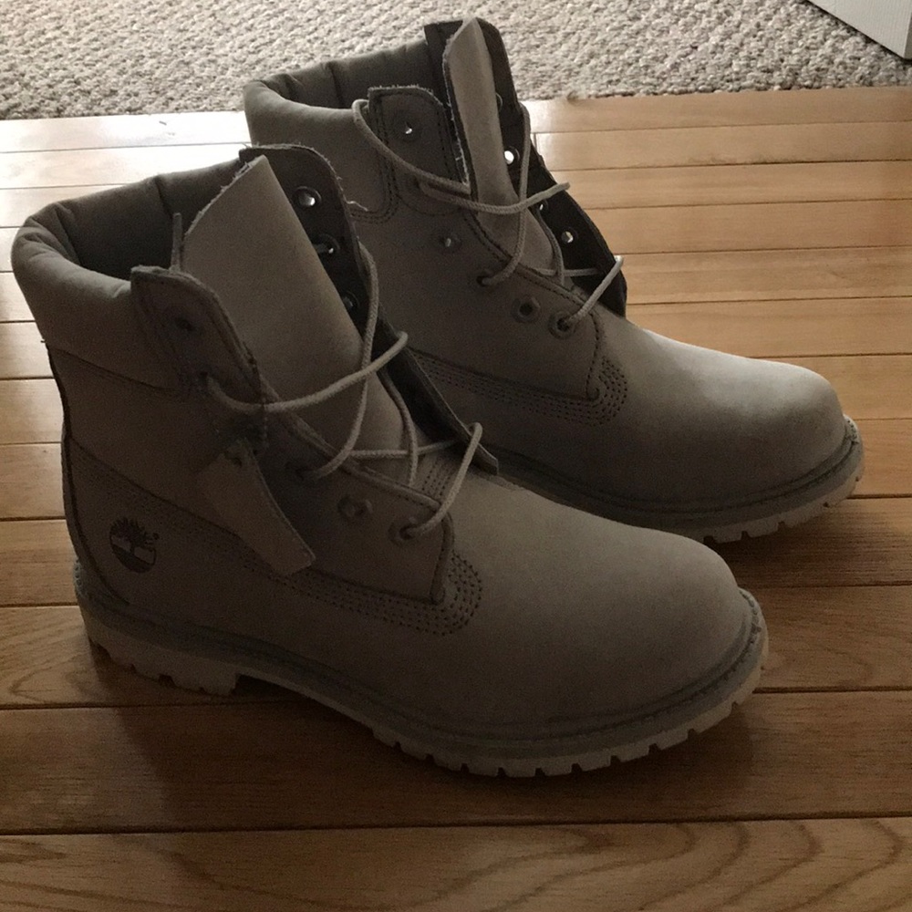 Wolf Grey women’s Timberland Boots